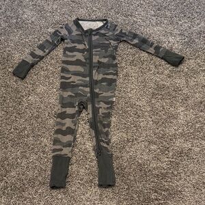 Little sleepies gray camo 2-way zip footless pajamas